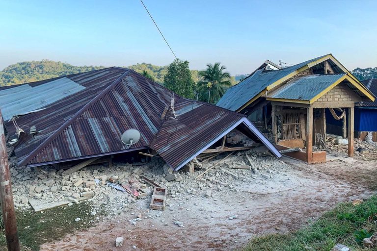 Magnitude 7 7 Earthquake Strikes Indonesia