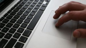 Man Robbed At Gunpoint While Selling Computer On Magnolia Blvd In Sherman Oaks