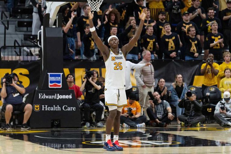 Mark Mitchell Leaves Kentucky Basketball Program Returns To Missouri