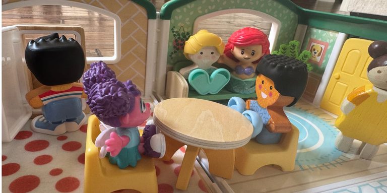 Melissa Doug Unveils Cheery Lane Dollhouse A Toddler Friendly Play Set