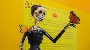 Mexican Artist Ivette Chaires Showcases Day Of The Dead Papier M Ch Figures At P