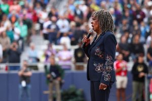Motown Legend S National Anthem Performance Goes Viral