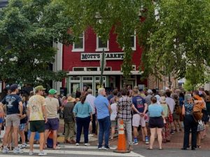 Mott S Market Reopens In Dc