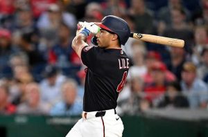 Nationals Beat Reds 5 3