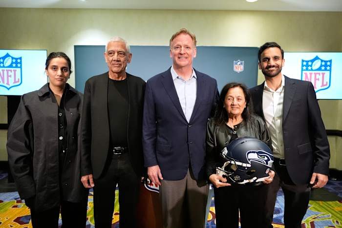Nfl Owners Approve 9 6 Billion Sale Of Seattle Seahawks To Vinod Khosla Family