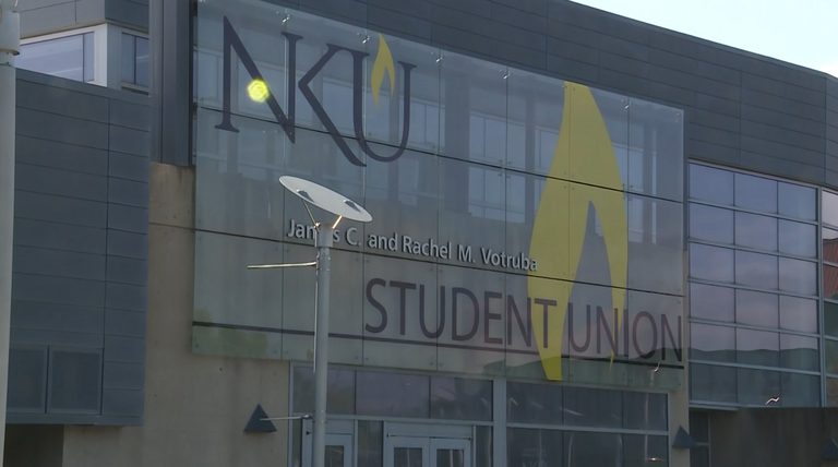 Northern Kentucky University Welcomes Over 1 400 Students For Move In Day