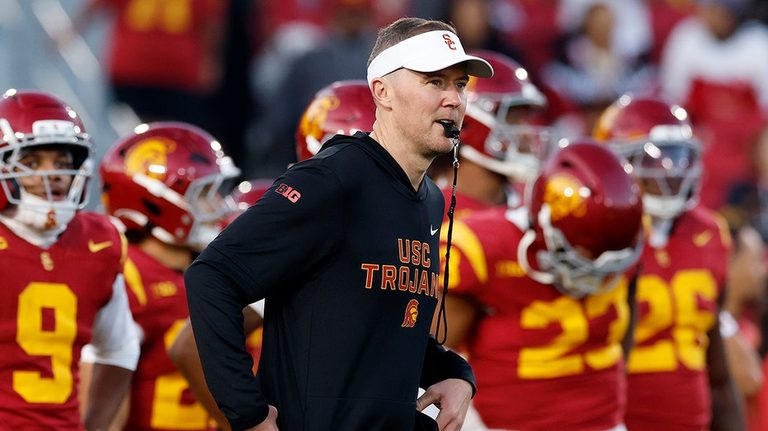 Notre Dame Usc Renew Rivalry