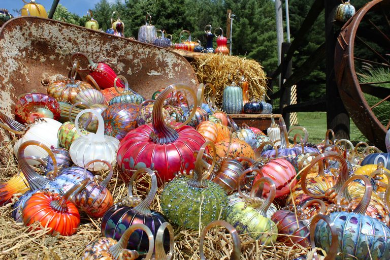 Ohio Artist Hosts Glass Pumpkin Festival