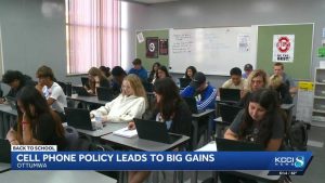Ottumwa Schools See Academic And Behavior Gains After Two Year Cell Phone Ban