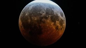 Partial Lunar Eclipse Turns Moon Red Copper As 96 Covered By Earth S Shadow