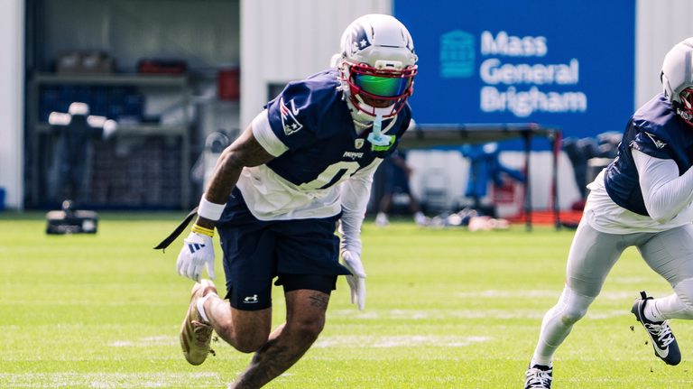 Patriots Practice Update Christian Gonzalez Returns Treveyon Henderson Injured