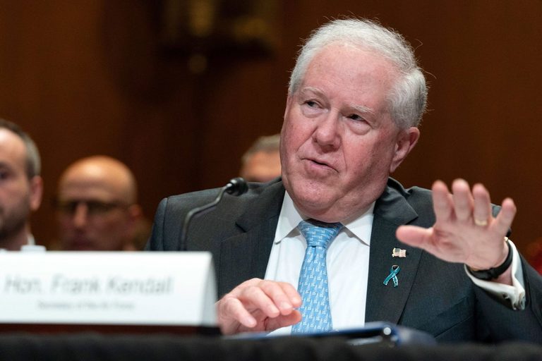Pentagon Revokes Former Air Force Secretary S Access