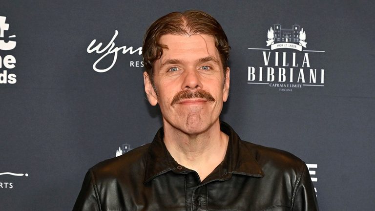 Perez Hilton S Mother Seeks Custody