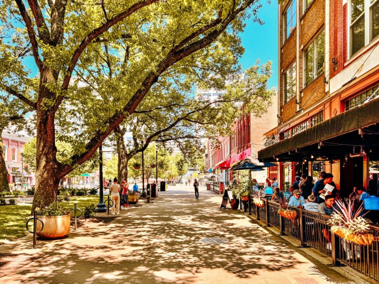 Knoxville Food Hall (The International) — Knoxville