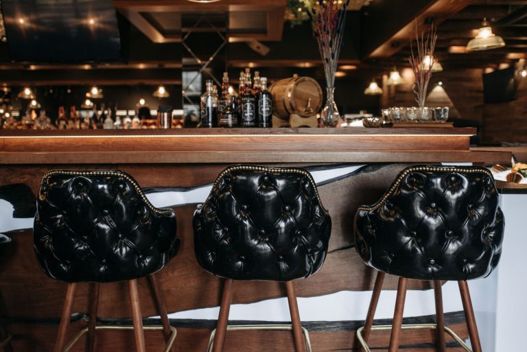 Robbie's Restaurant & Lounge — Springfield