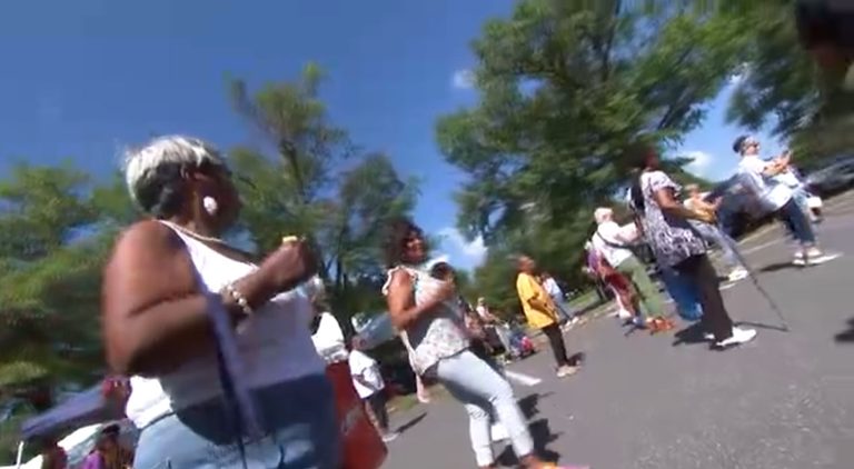 Philadelphia Parks Hosts Free Senior Fun Day At Fdr Park With Line Dancing And H