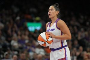 Phoenix Mercury Star Kelsey Plum Out For Season A Ja Wilson Also Withdraws From