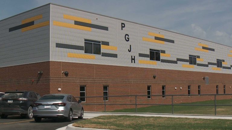 Prairie Grove Junior High Opens