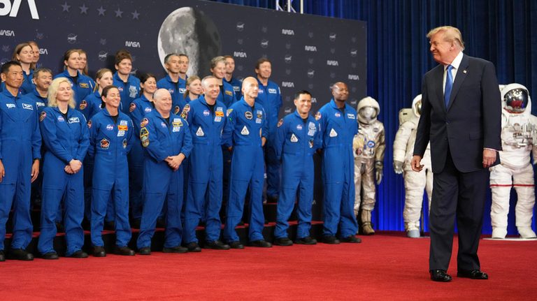 President Trump Signs Order To Create U S Space Academy