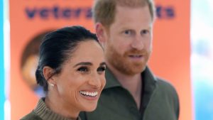 Prince Harry And Meghan Undecided On Length Of Uk Stay Source Says