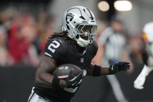 Raiders Running Back Ashton Jeanty Sustains Right Leg Injury During Henderson Pr