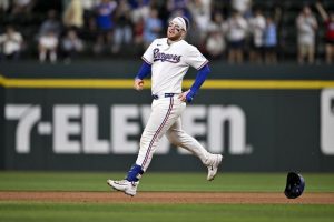 Rangers Activate Catcher Danny Jansen Designate Austin Wynns For Assignment