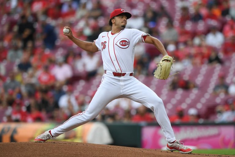Reds Beat Pirates 10 2
