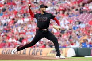 Reds Hunter Greene Undergoes Tommy John Surgery