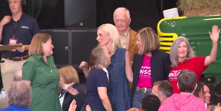 Rep Ashley Hinson Rallies Iowa Republicans At Clive Bbq Bash Ahead Of Senate Rac