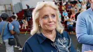 Rep Debbie Dingell Introduces Bill To Block President Trump S Lake Ontario Renam