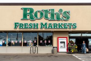 Roth S Fresh Markets To Close Lancaster Store In Northwest Salem