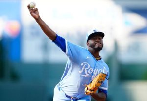 Royals Place Rookie Rhp Luinder Avila On 15 Day Injured List
