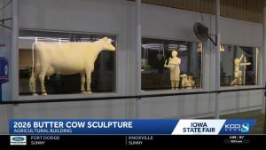 Sarah Pratt Celebrates 20 Years Sculpting Iowa State Fair S Iconic Butter Cow