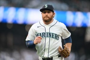 Seattle Mariners Place Brendan Donovan On 7 Day Concussion List