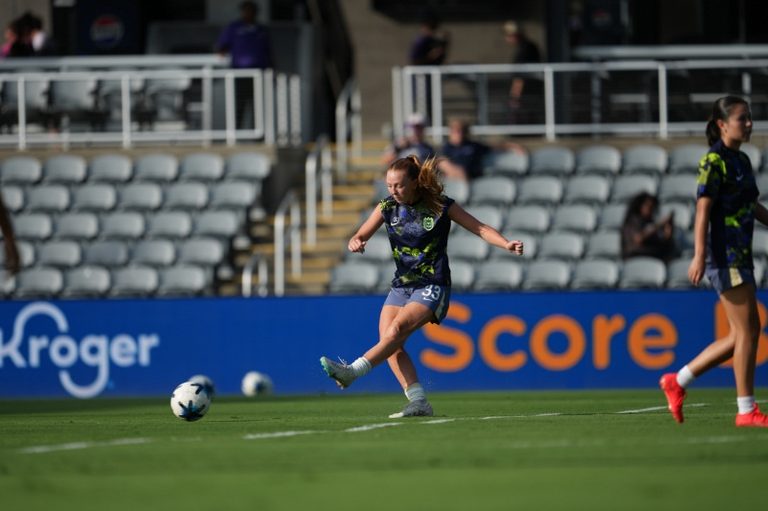 Seattle Reign Fc Signs Forward Ruby Hladek Through 2026 Season
