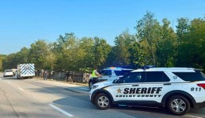 Semi Truck Overturns On I 64 Westbound In Shelby County Causing Multi Hour Delay