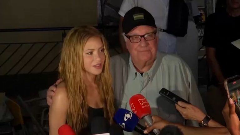 Shakira Pledges Rebuilding Of Schools And University In Quake Hit Choc Colombia
