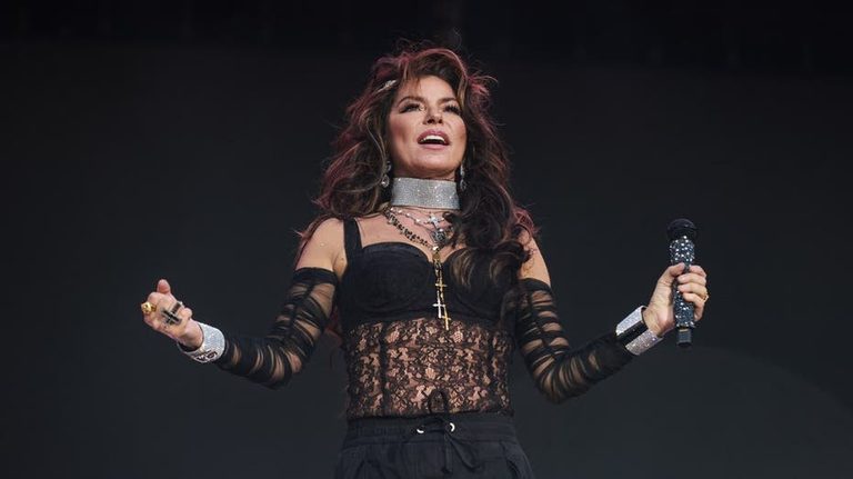 Shania Twain Clarifies Her Music S Message