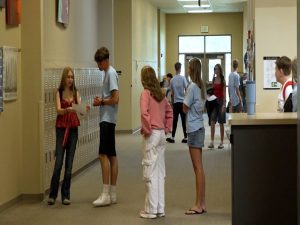 Sisters High School Welcomes Freshmen With All Student Orientation