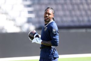 Stefon Diggs Signs With Washington Commanders