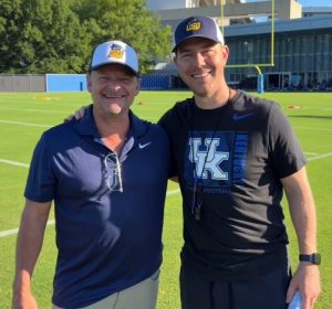 Steve Zahn Visits Kentucky Wildcats Football Practice To Promote Hulu S Chad Pow