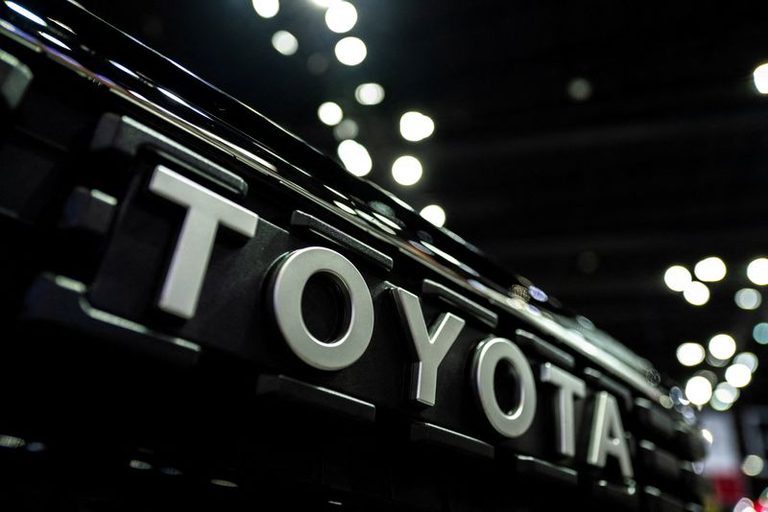 Toyota Expects Fifth Straight Profit Drop