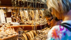 Traveling With Jewelry Safely