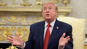 Trump Regularly Gifts American Made Florsheim Oxfords To White House Staff
