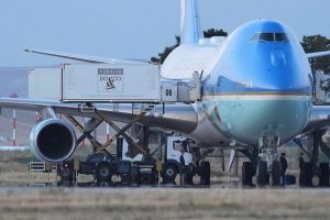 Trump Switches Planes After Iranian Threat