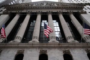 U S National Debt Surpasses 40 Trillion Raising Cost Of Living Concerns