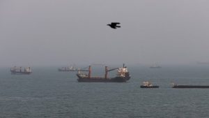 U S Navy Strikes Iranian Rocket Launchers In Strait Of Hormuz