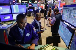 U S Stock Indexes Open Lower As Oil Prices Stay High And Bond Yields Rise
