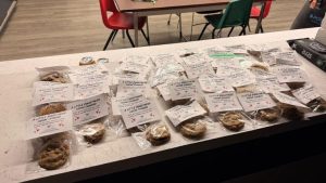 Unr Students Bake 500 Cookies For Hawk Fire Evacuees And First Responders