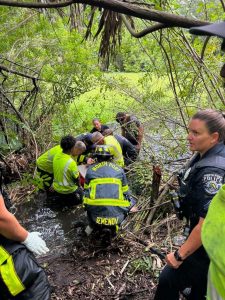 Walmart Grounds Crew Assists Fire Rescue In Saving Two Women After Car Plunges I